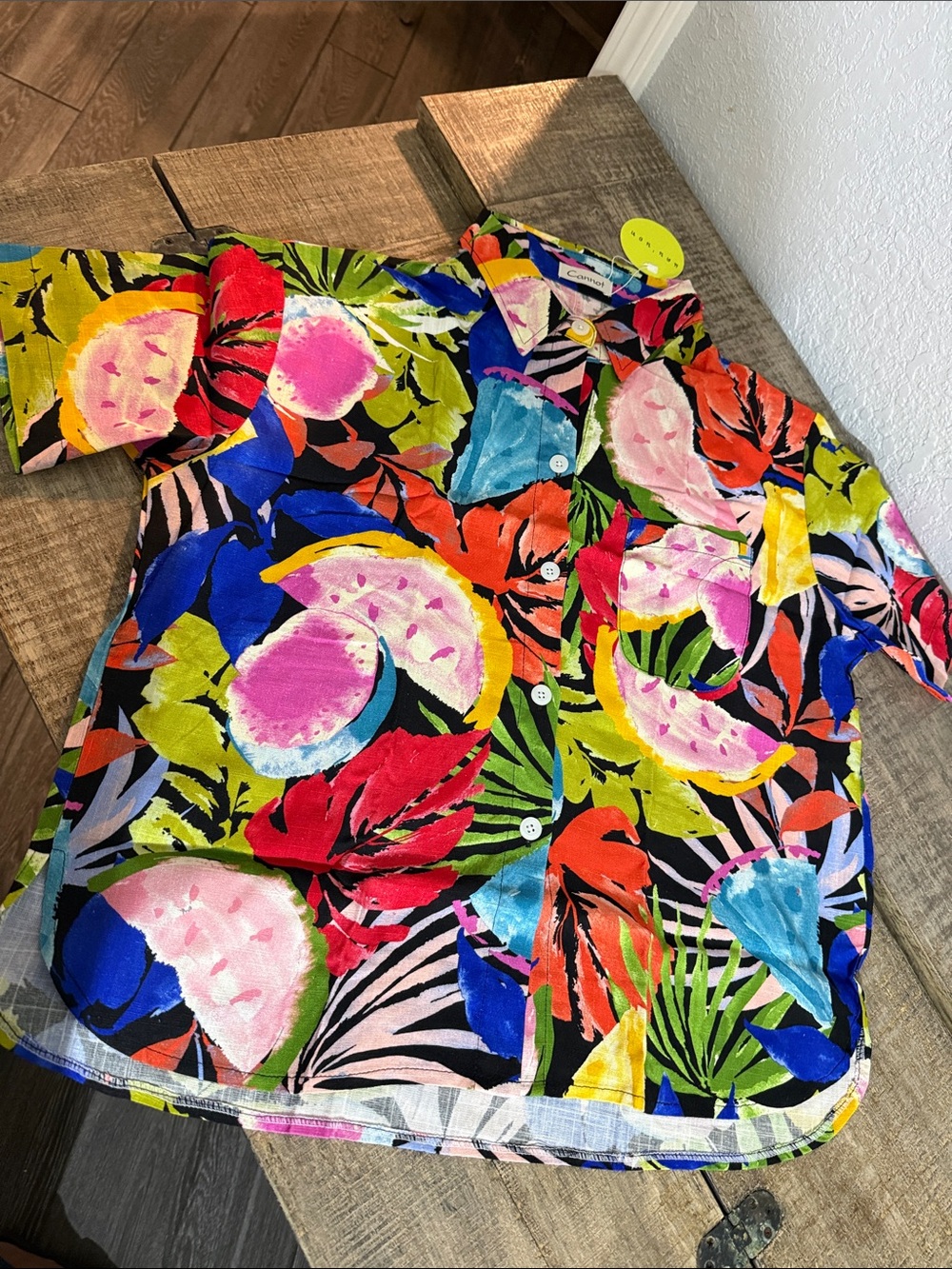 Vibrant Tropical Print Button-Up Shirt - Multicolor